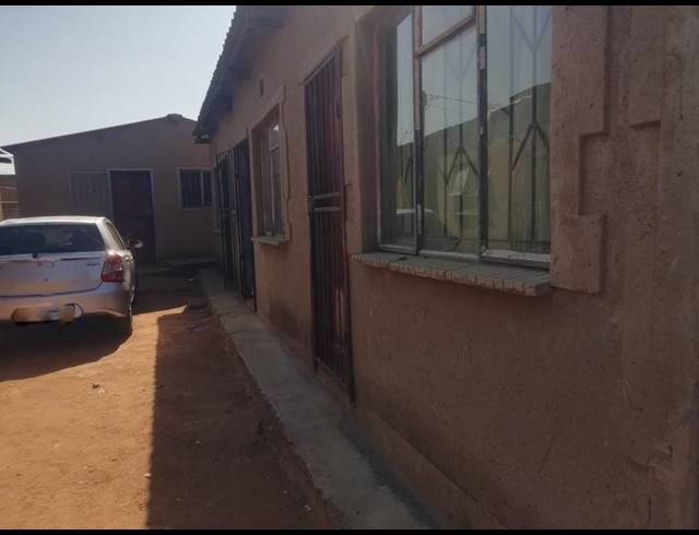 1 BEDROOM HOUSE FOR SALE IN BRAM FISCHERVILLE
